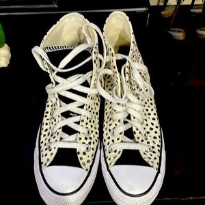 Almost brand new converse high tops